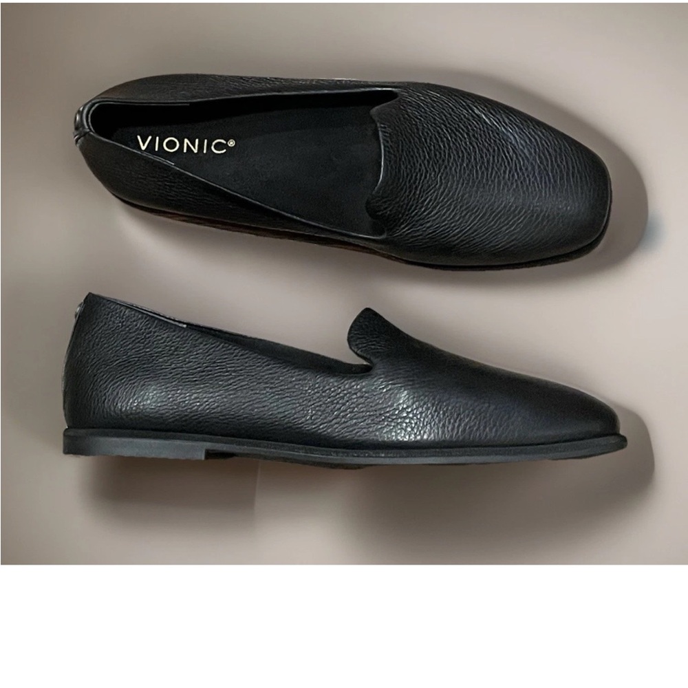 Vionic Willa II Leather Slip On Flats Pebbled Black Leather Loafers Flats Sz 8.5